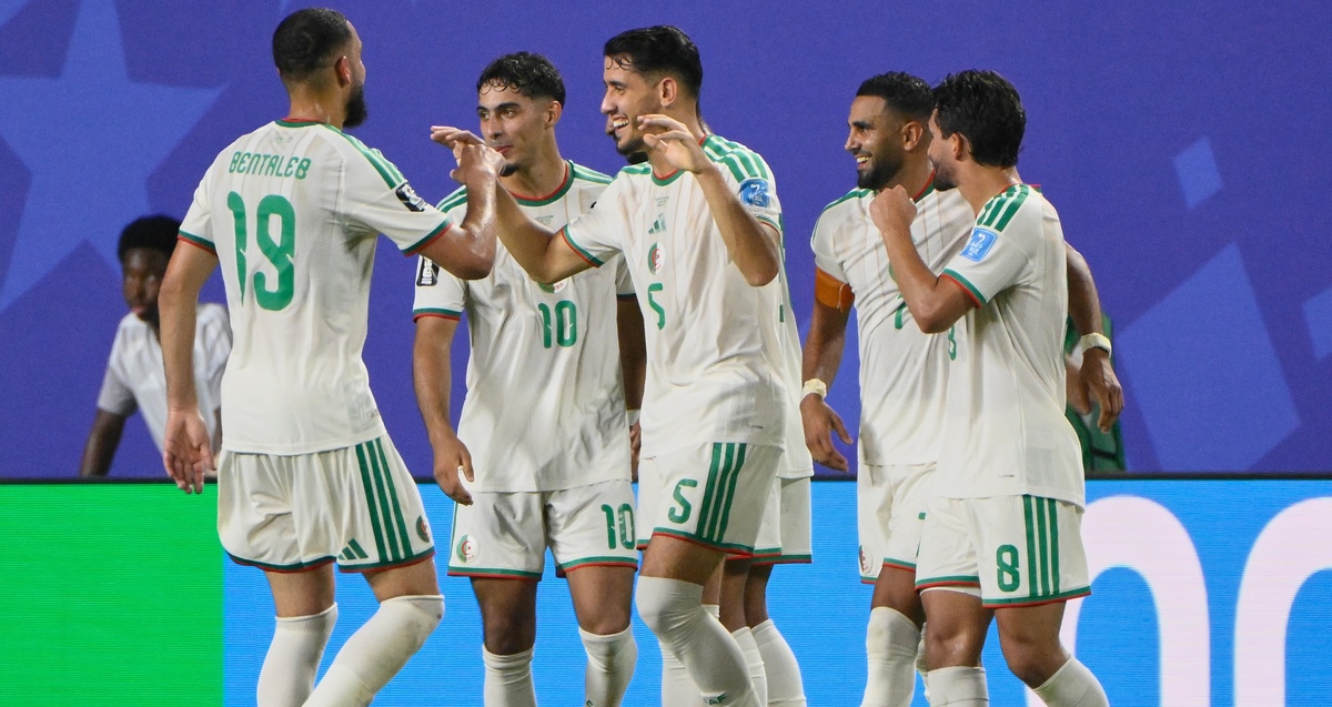 Siêu máy tính dự đoán tỷ lệ thắng Thụy Sỹ vs Algeria, vòng 1/16 World Cup 2026