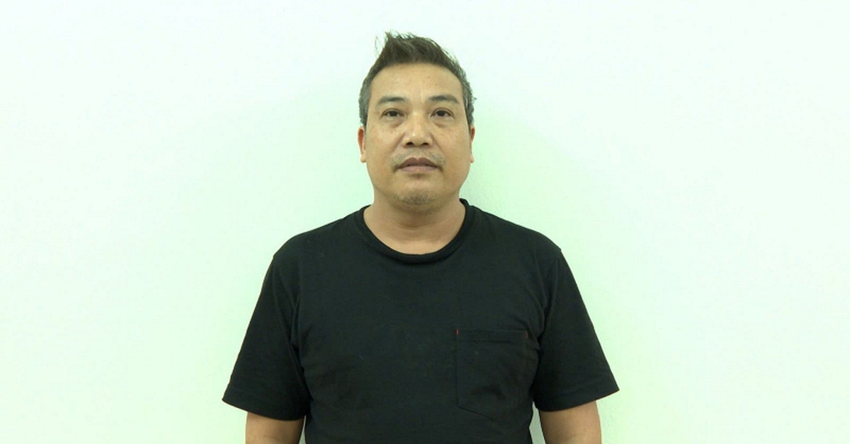 Vụ triệt phá đường dây buôn lậu kim cương xuyên...