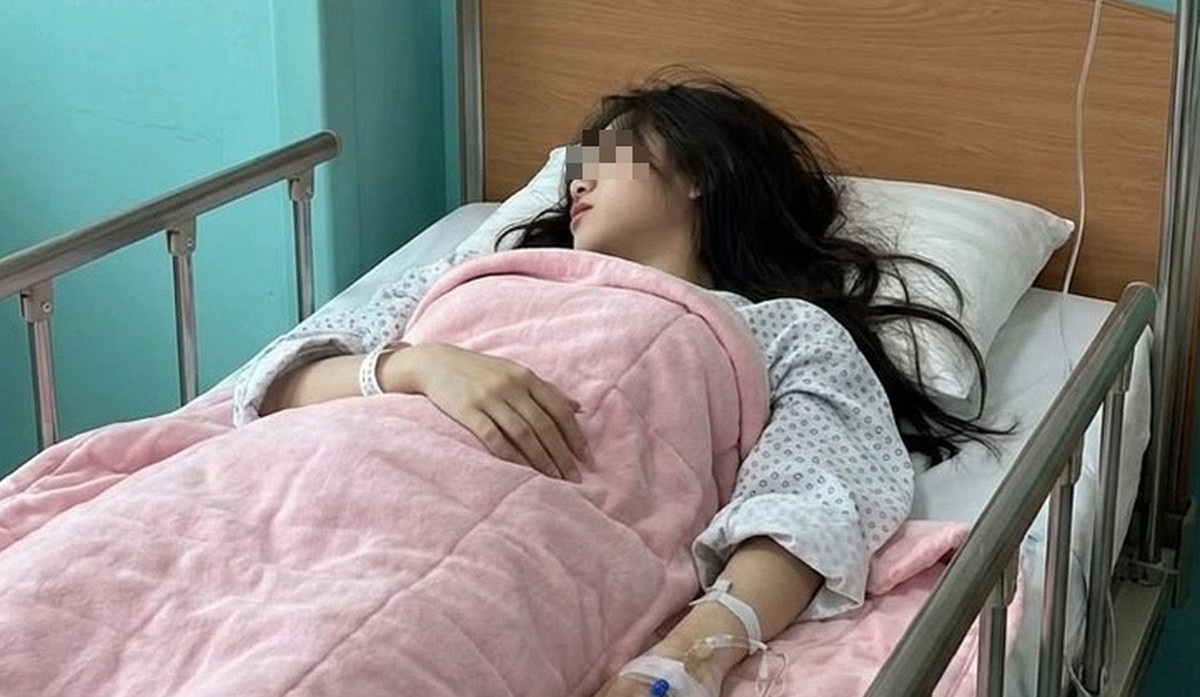 Nữ sinh 14 tuổi vừa tiểu đường vừa nhiễm trùng huyết, bố mẹ đau lòng: "Giá như tôi đừng làm thế từ khi con 1 tuổi"