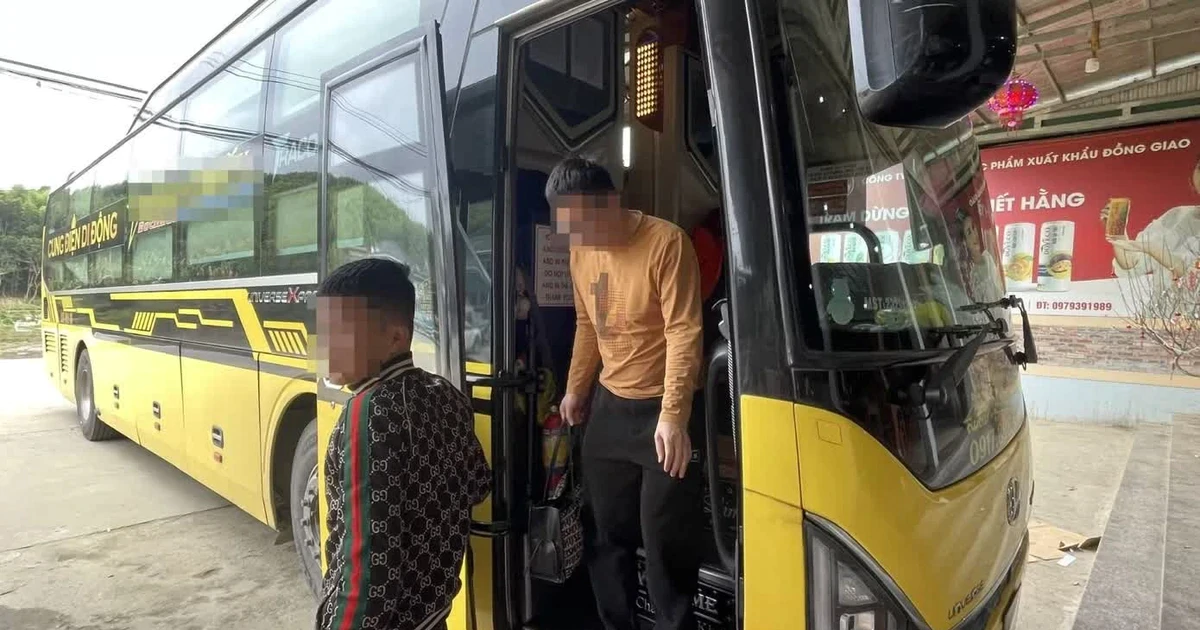 Vụ tai nạn 7 người tử vong: Vì sao xe khách giường nằm chỉ có 1 cửa?