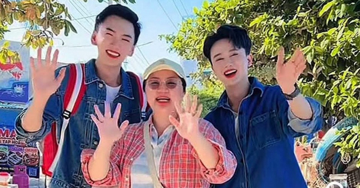 "Nam thần chữa lành" Khoai Lang Thang thì cũng không qua được "ải chụp app", visual đã qua trùng tu khiến fan khó lòng nhận ra
