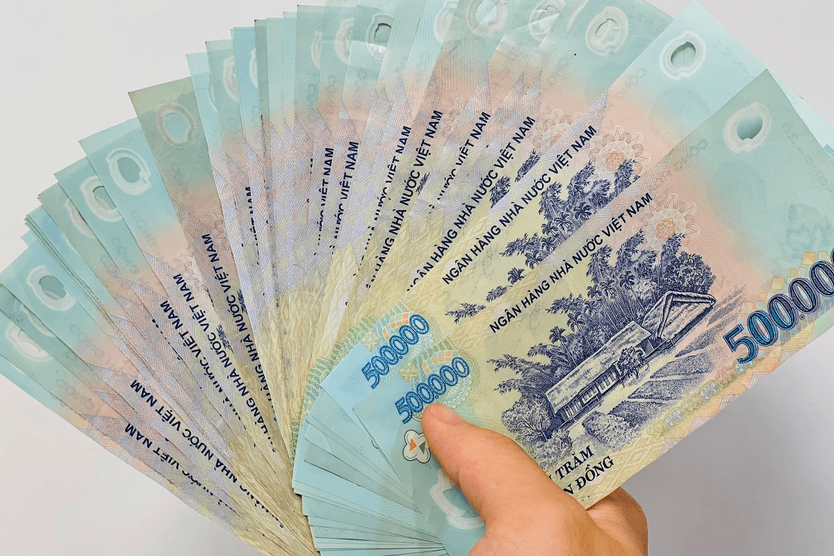 Cần gửi bao nhiêu tiền vào ngân hàng để mỗi tháng nhận lãi 10 triệu đồng?