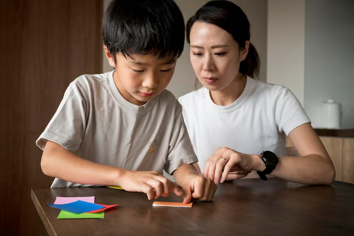 Đứa trẻ càng "thông minh" kiểu này càng tiềm ẩn nhiều rủi ro: Cha mẹ nên nhận ra sớm 4 dấu hiệu, đừng tự hào