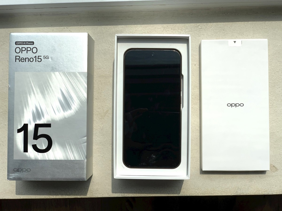 OPPO Reno 15 Pro 5G: Khi smartphone không còn là máy ảnh, mà trở thành một studio AI bỏ túi
