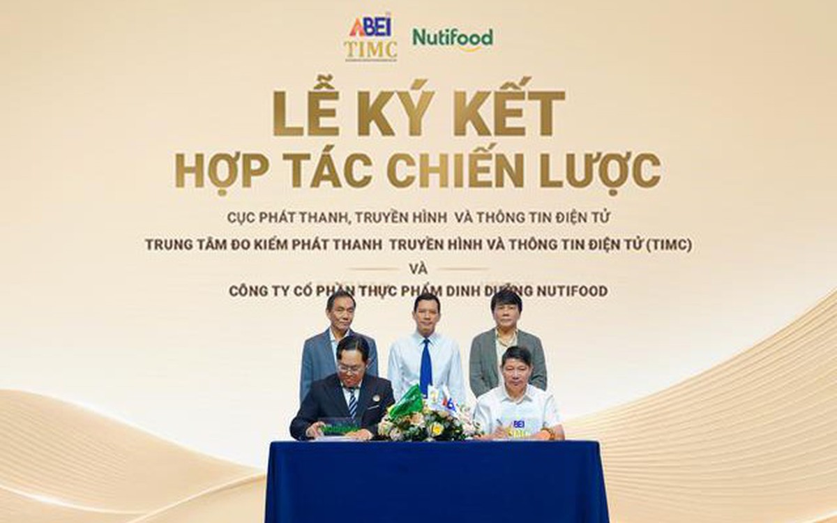 Nutifood hợp tác Cục PTTH&TTĐĐT phát triển nguồn nhân lực số