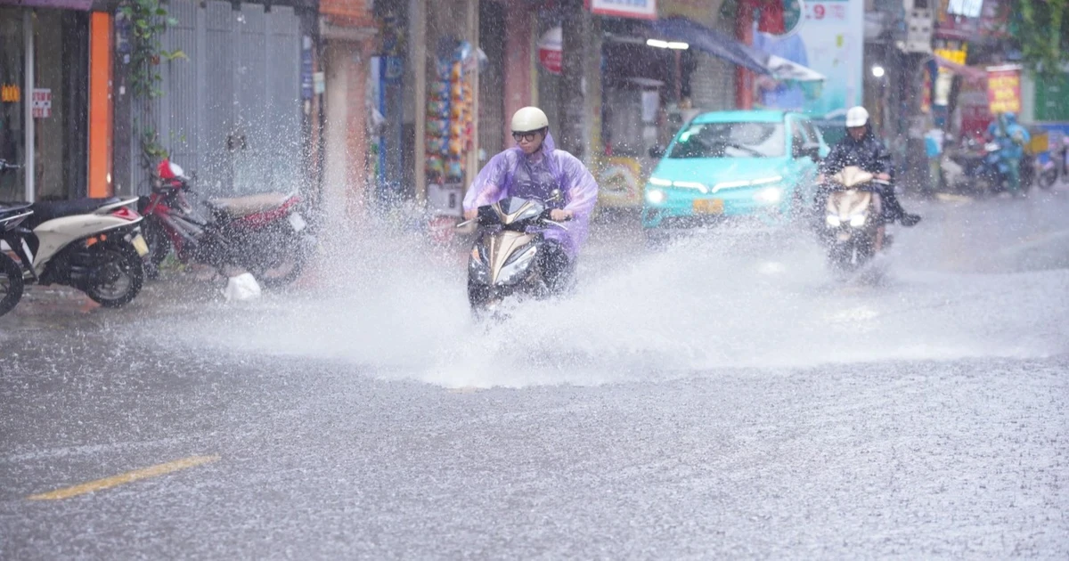 Miền Bắc mưa lớn đỉnh điểm, cảnh báo ngập sâu