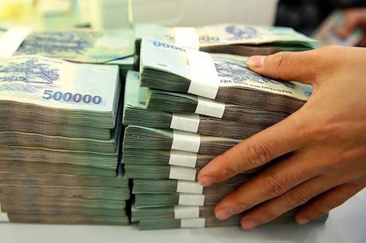 Cần gửi bao nhiêu tiền vào ngân hàng để mỗi tháng nhận lãi 12 triệu đồng?