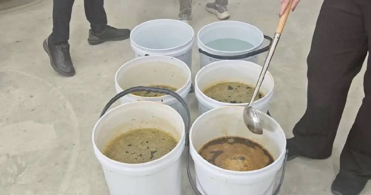 Nhận tin mật rồi đột kích 5 căn nhà, công an phát hiện đường dây sản xuất thuốc ho giả, tịch thu hơn 170.000 sản phẩm