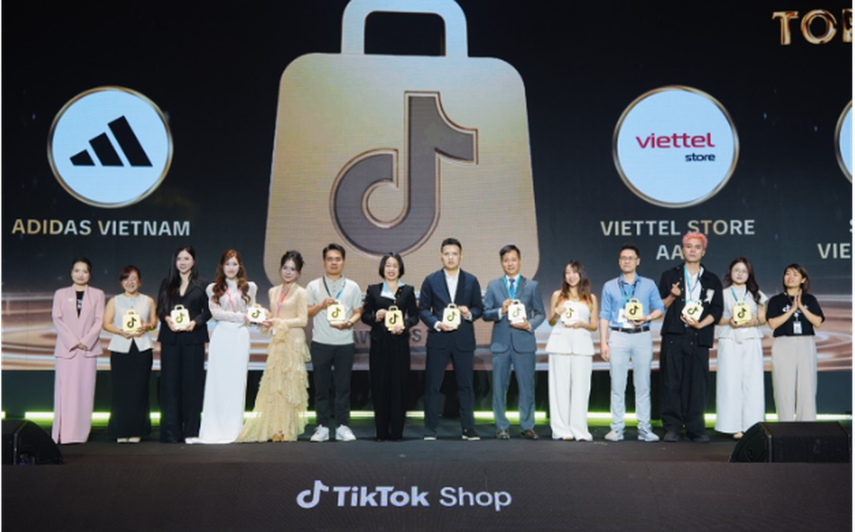 Viettel Store xây dựng lợi thế cạnh tranh trong...
