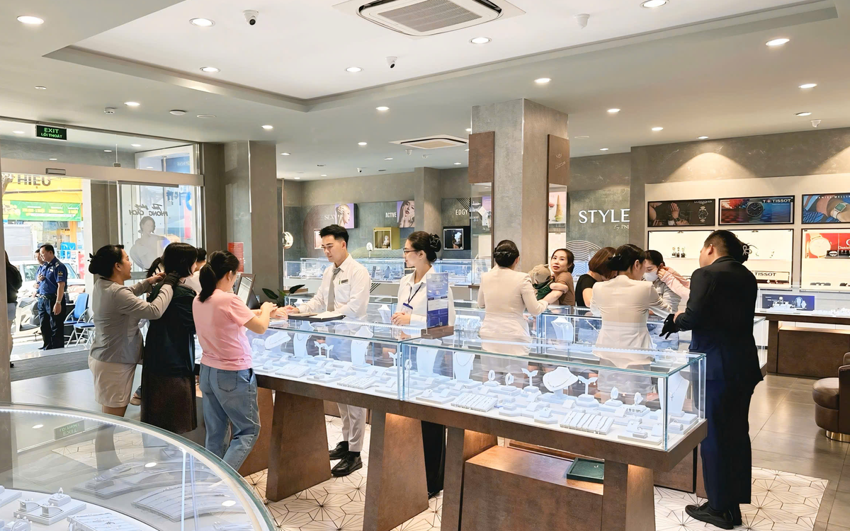 Doanh thu quý II tăng 12%, PNJ tiếp tục mở rộng tệp khách hàng