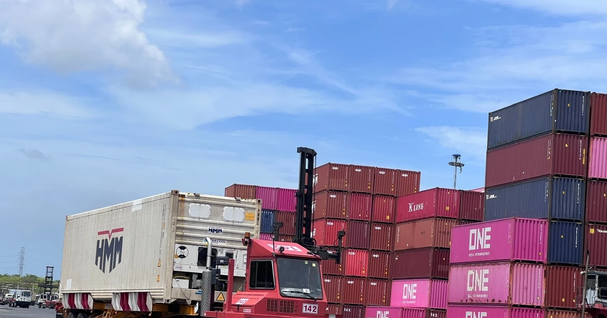 Doanh nghiệp "ngộp thở" vì chi phí logistics tăng sốc