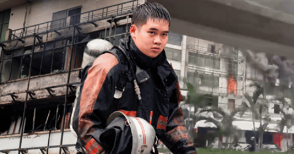 Lời kể của công nhân vụ cháy lớn ở Hà Đông: Bên trong chỉ thấy khói, ra ngoài mới biết lửa đã bao trùm 2 tầng