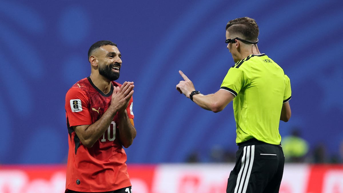 Căng rồi: LĐBĐ Ai Cập chính thức đệ đơn kiện lên FIFA, tố trọng tài "dàn xếp" thiên vị Messi!