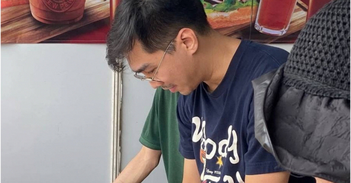 Người nổi tiếng mở chuỗi bánh mì, giặt ủi ở TP.HCM, Hà Nội: Từng trắng tay bán xe máy trả nợ, cưới vợ về vẫn ở nhà thuê