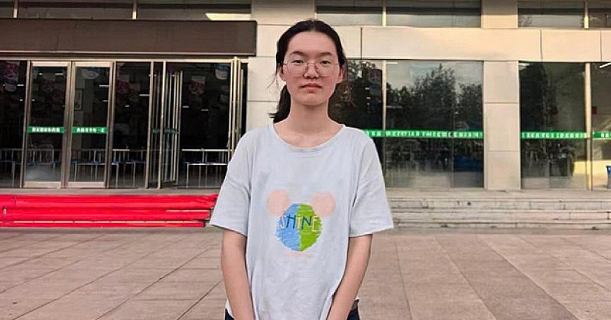 Cô gái có mẹ bị liệt, bố làm nông được cả Thanh Hoa - Bắc Đại "giành giật": "Tôi tin giáo dục có thể thay đổi cuộc sống"