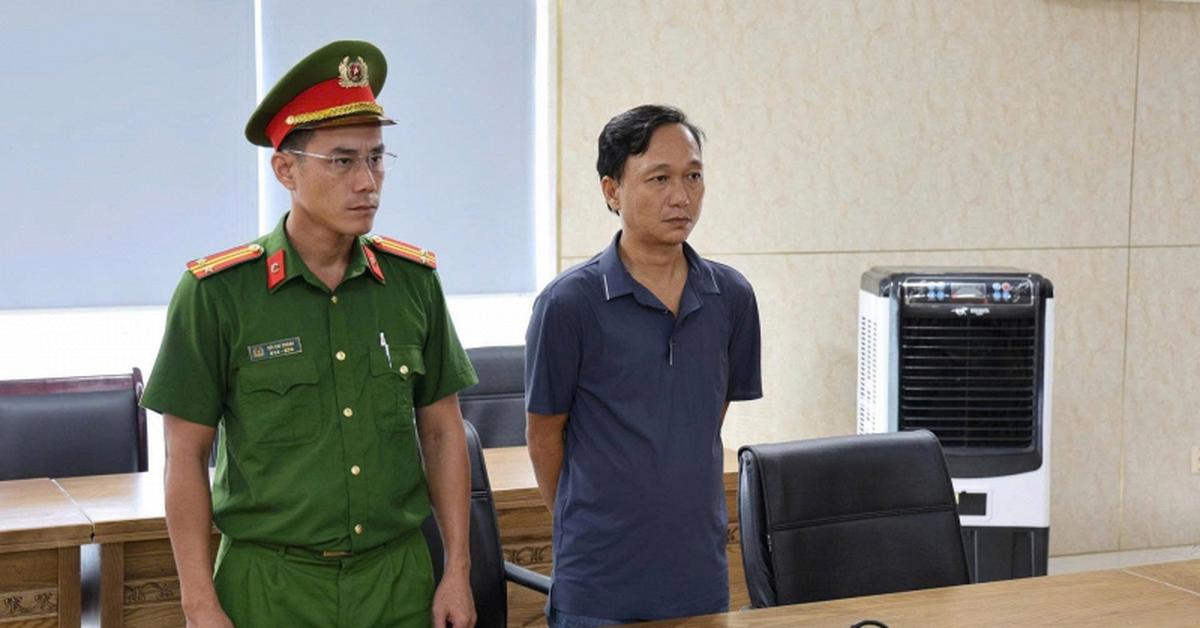 Thi hành lệnh bắt tạm giam Phó Giám đốc Trần Văn Phước SN 1981