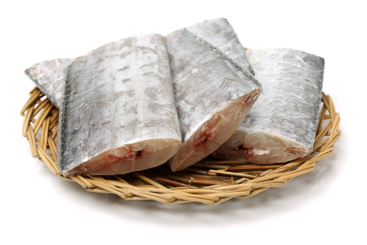 Không phải cá hồi, loại cá bình dân này giàu canxi gấp 4 lần sữa, DHA cũng cao đáng nể