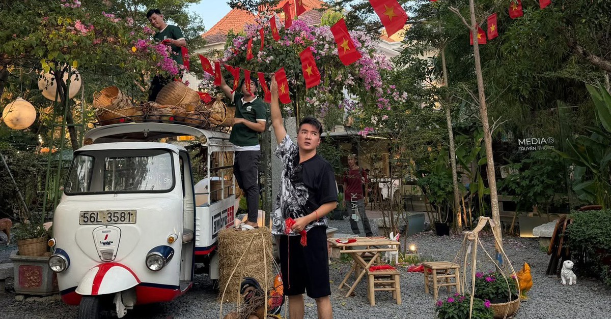"Ông hoàng nhạc Việt" một thời bán cà phê 50 nghìn/cốc, đắt khách đến mức liên tục mở cửa hàng