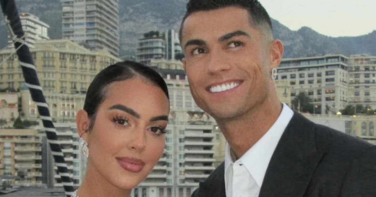 Đám cưới "kín như bưng" của Cristiano Ronaldo và Georgina: Chỉ 4 nhân chứng, 5 người con tham dự và bản thỏa thuận tiền hôn nhân đặc biệt