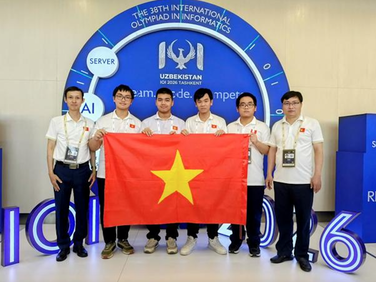 4/4 học sinh Việt Nam đoạt giải Olympic Tin học quốc tế, vào top 8 đội mạnh nhất