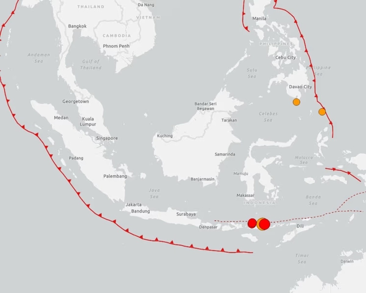 Động đất xảy ra ngoài khơi, Indonesia ban hành cảnh báo sóng thần