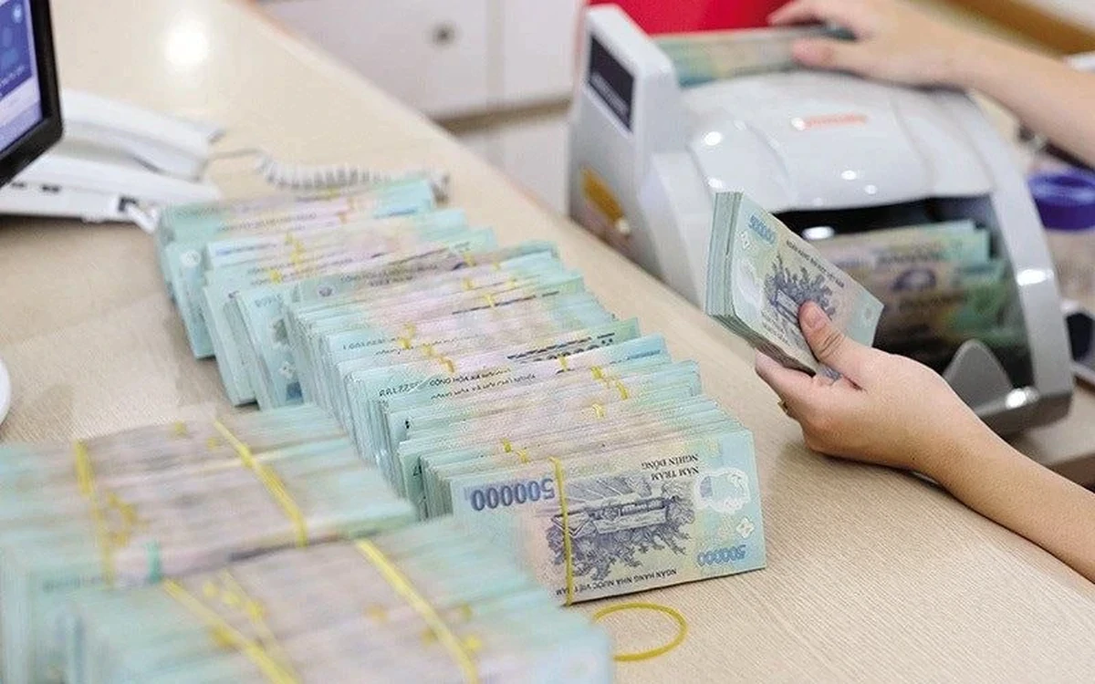 Tiền gửi ngân hàng tăng kỷ lục, nguồn vốn khổng lồ đang chảy về đâu?