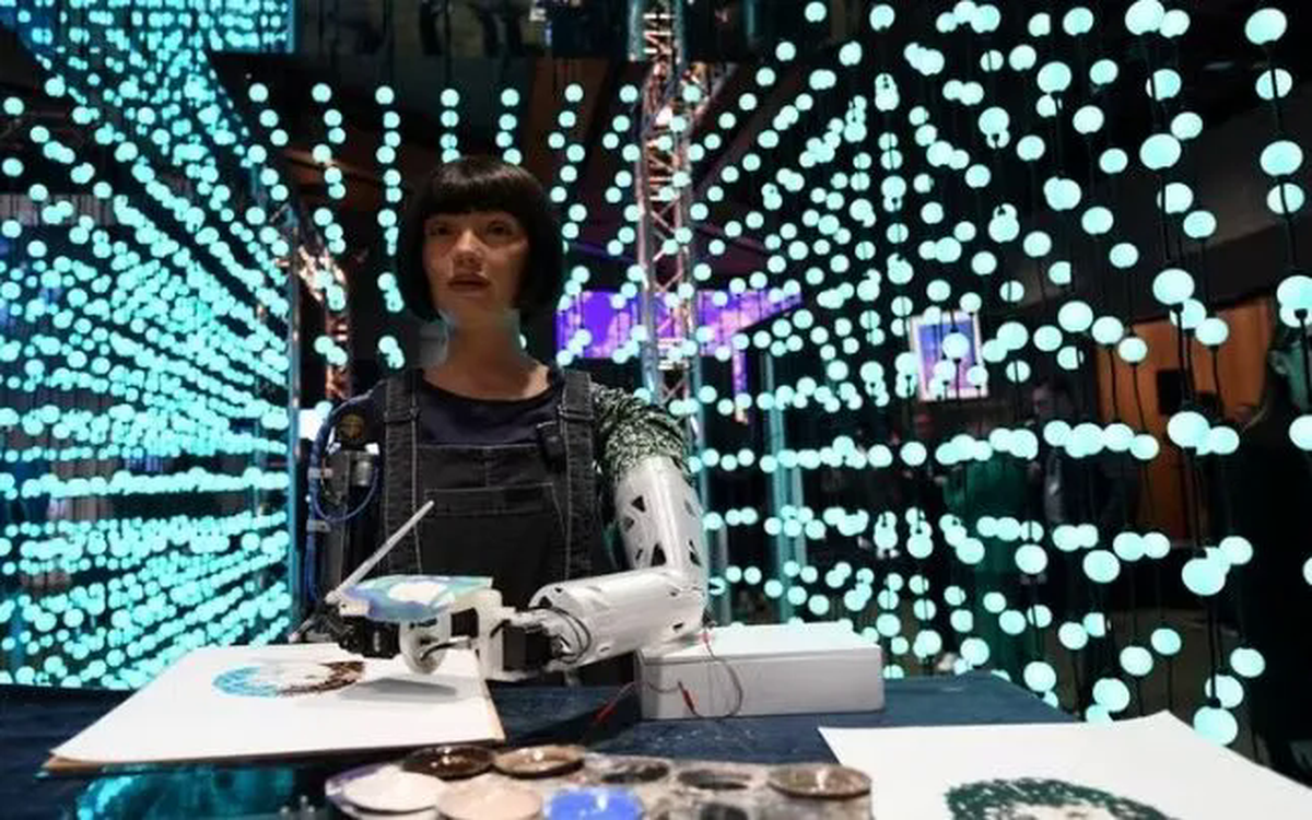 Lần đầu tiên “sếp AI” ra quyết định sa thải nhâ...