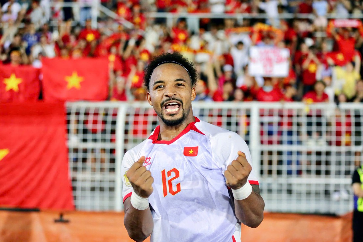 Nguyễn Xuân Son lọt vào bảng vàng lịch sử AFF Cup, Đình Bắc đang ở đâu?