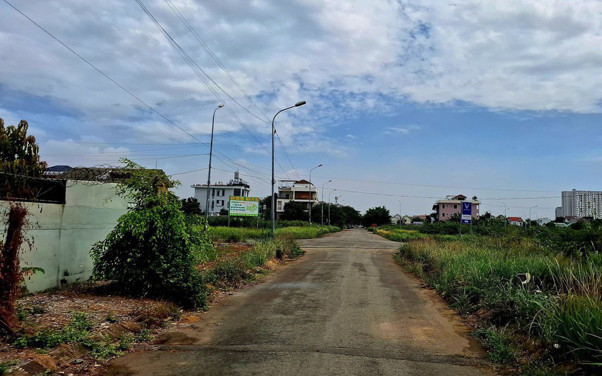 Kỷ nguyên găm đất, "phân lô bán nền" đang đi đế...