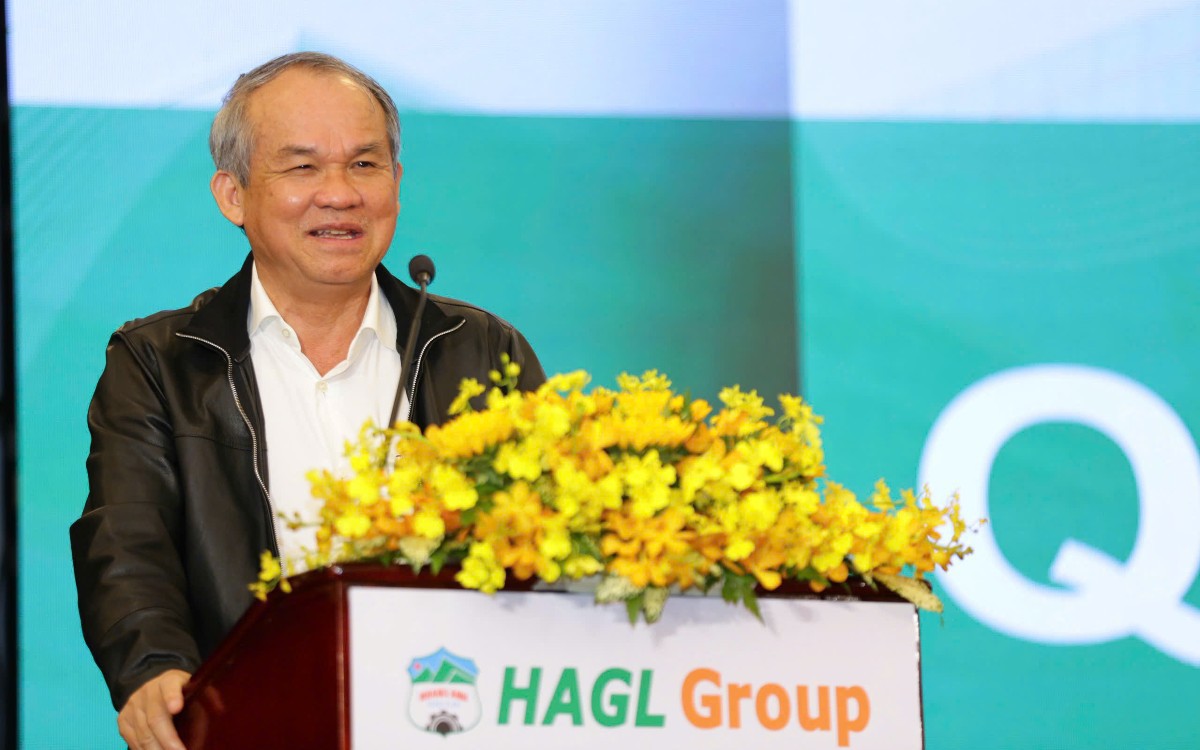 Bất ngờ với mức lương Công ty bầu Đức trả cho l...