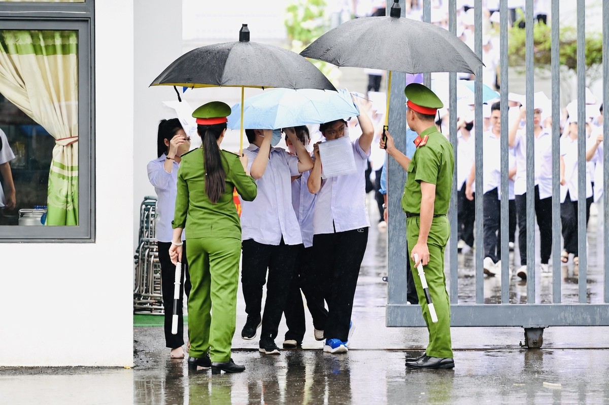 Sáng nay công bố điểm thi lại tốt nghiệp ở Chuyên Tuyên Quang