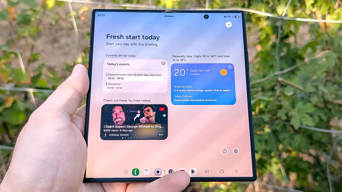 Review Galaxy Z Fold 8 Ultra: Pin tăng gần 4 giờ, camera 200MP, màn hình rộng ngang ngửa một máy tính bảng