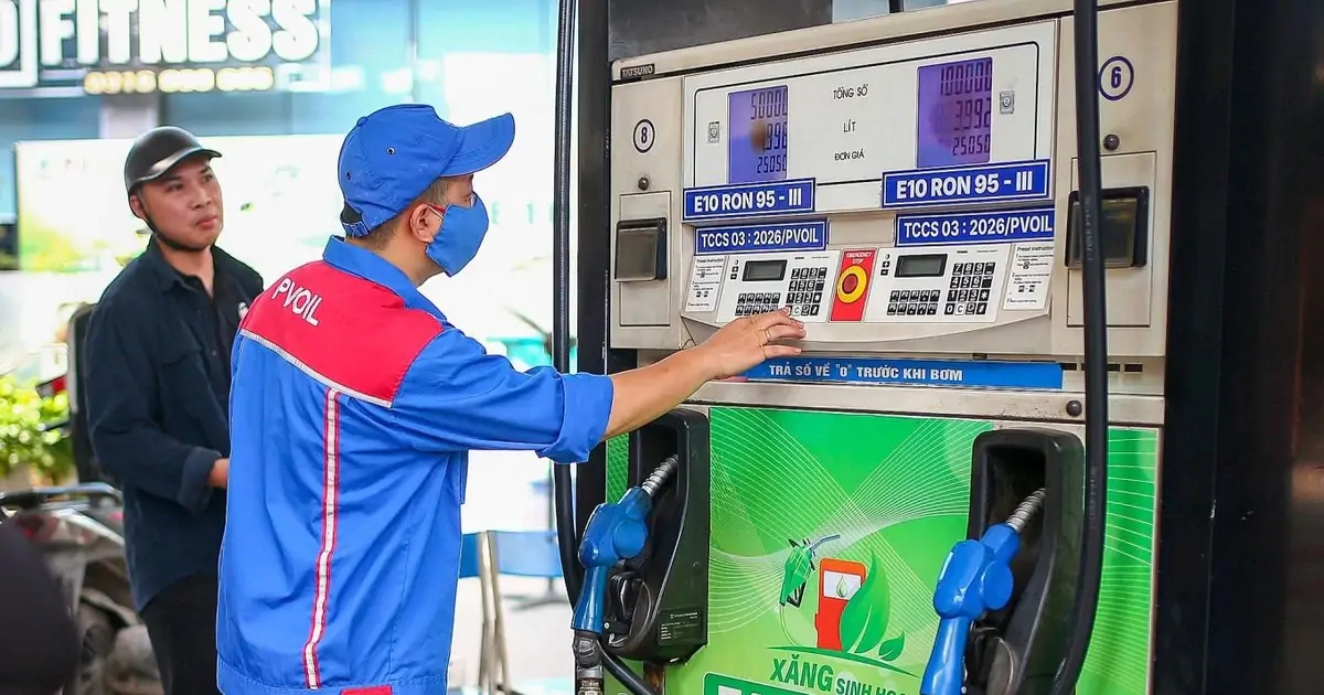 Choáng với doanh thu của "đại gia" xăng dầu