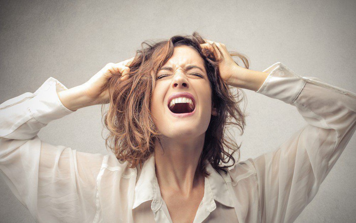 40 tuổi, người phụ nữ hay "bốc hỏa", tâm trạng cáu gắt "sáng nắng chiều mưa": Bác sĩ chỉ ra căn bệnh đe dọa đến sức khỏe nhưng dễ bỏ qua