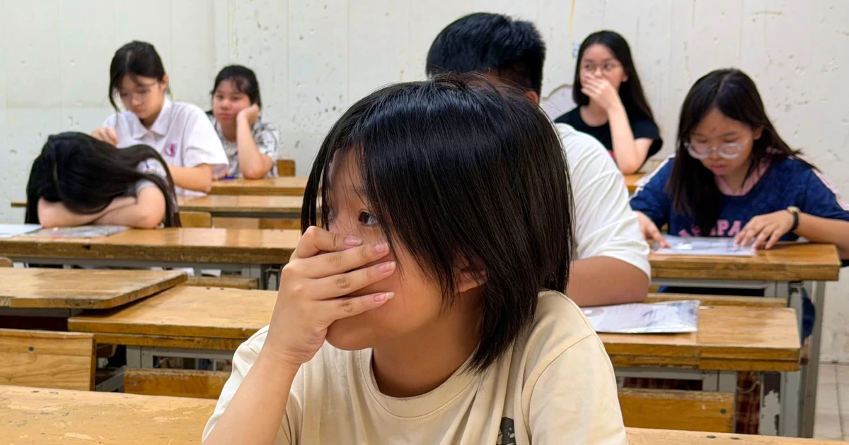 Hà Nội tiến tới bỏ thi vào lớp 10: Nỗi lo "học bạ đẹp"