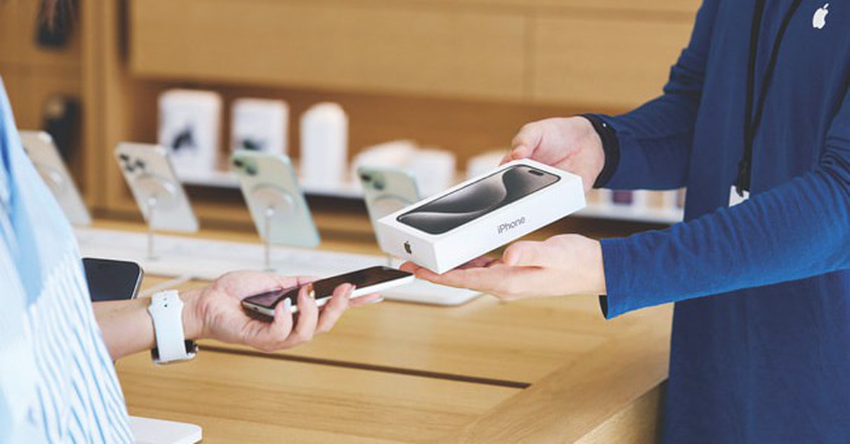Thị trường smartphone mỗi ngày lại tăng giá, ng...