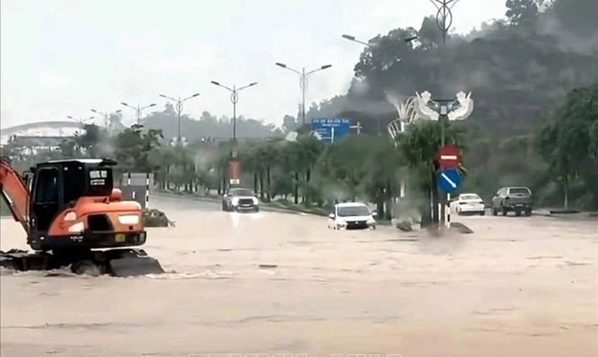 Bão số 4 tiếp tục gây mưa lớn ở Hải Phòng, Quảng Ninh và Lạng Sơn