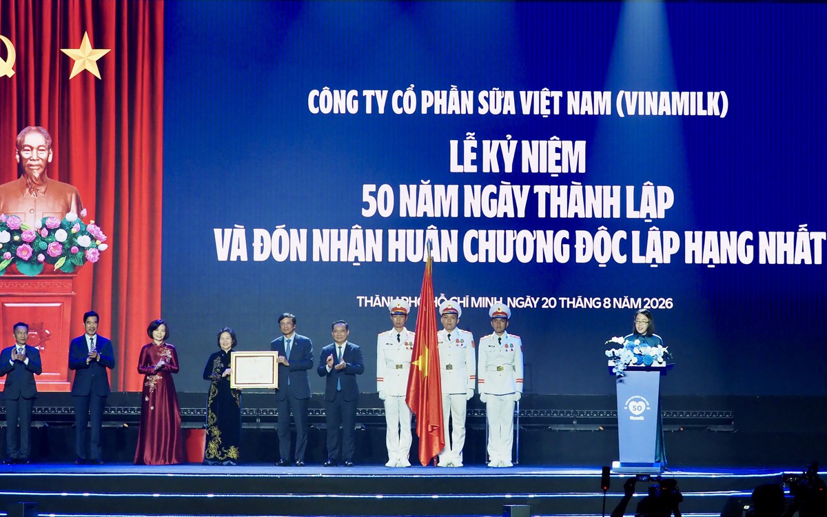 Vinamilk đón nhận Huân chương Độc lập hạng Nhất tại dấu mốc 50 năm