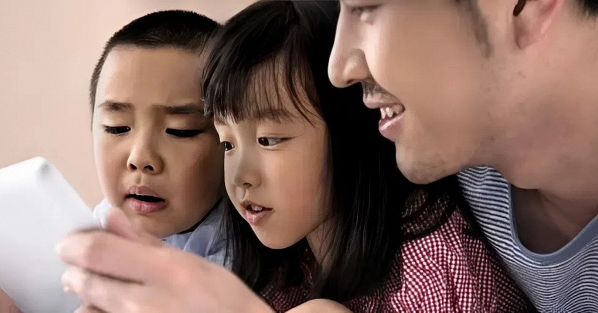 Hãy để ý mà xem: Các cha mẹ khôn ngoan không bao giờ khoe khoang 4 điều này về con cái!