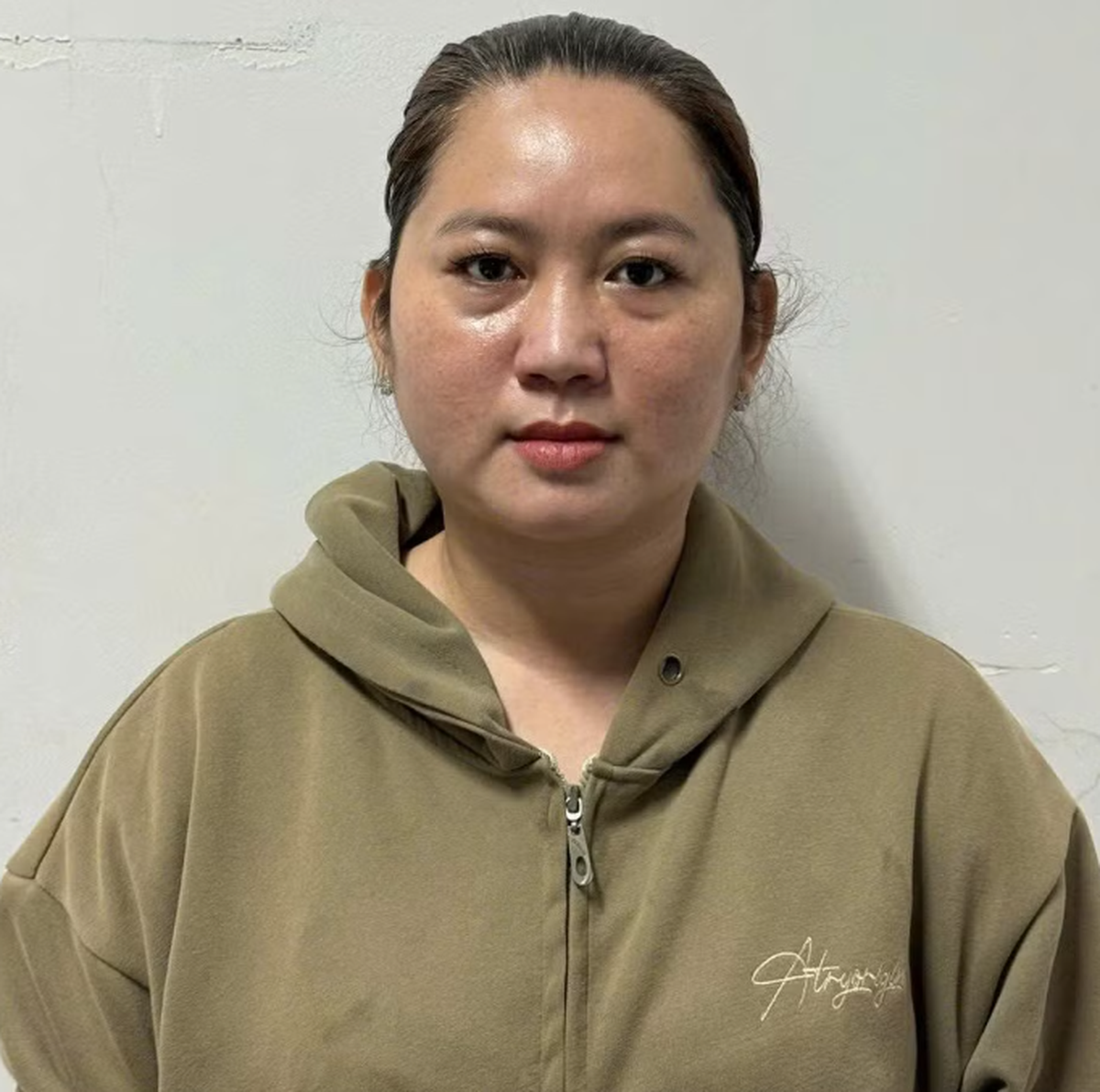 “Nổ” thuê chuyên cơ chở 90 tỷ đồng ra đảo rồi cần tiền “lo lót”, người phụ nữ SN 1989 bị khởi tố