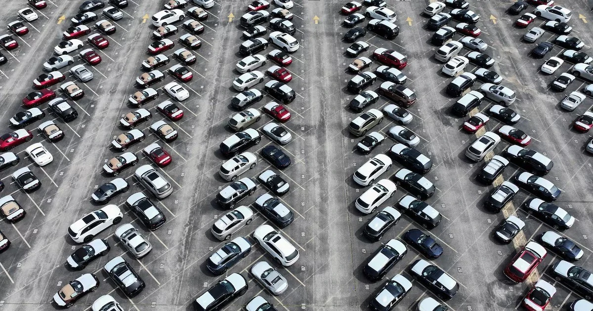 Mỹ đe dọa áp thuế 50% với toàn bộ ô tô, linh kiện Canada