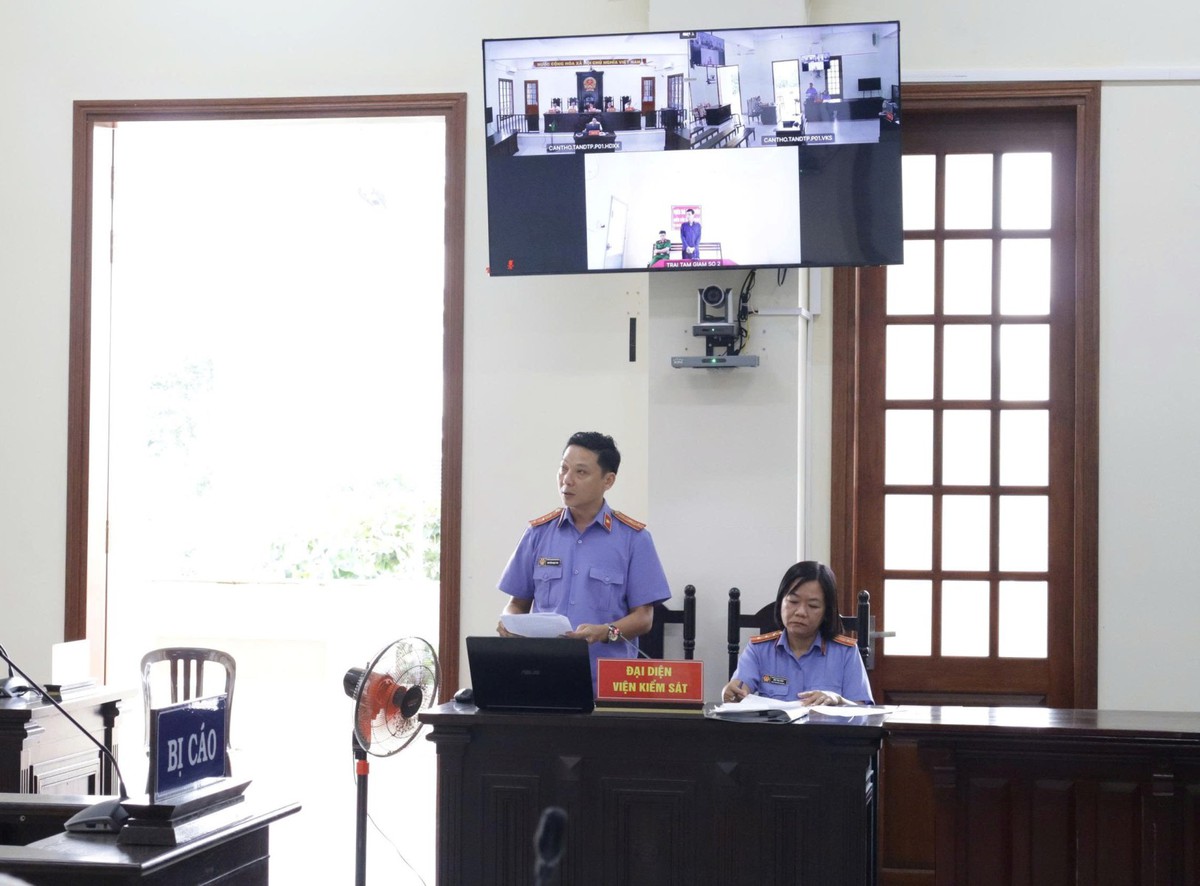 Cần Thơ: Tài xế xe công nghệ đâm chết nữ chủ quán cà phê vì nghe tiếng "xúi giục trong đầu"