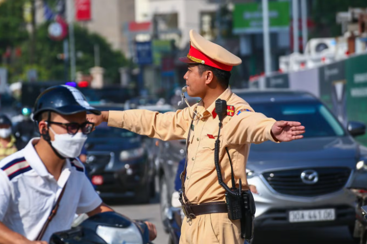 Nóng: Chiều nay Hà Nội tạm cấm nhiều tuyến đườn...
