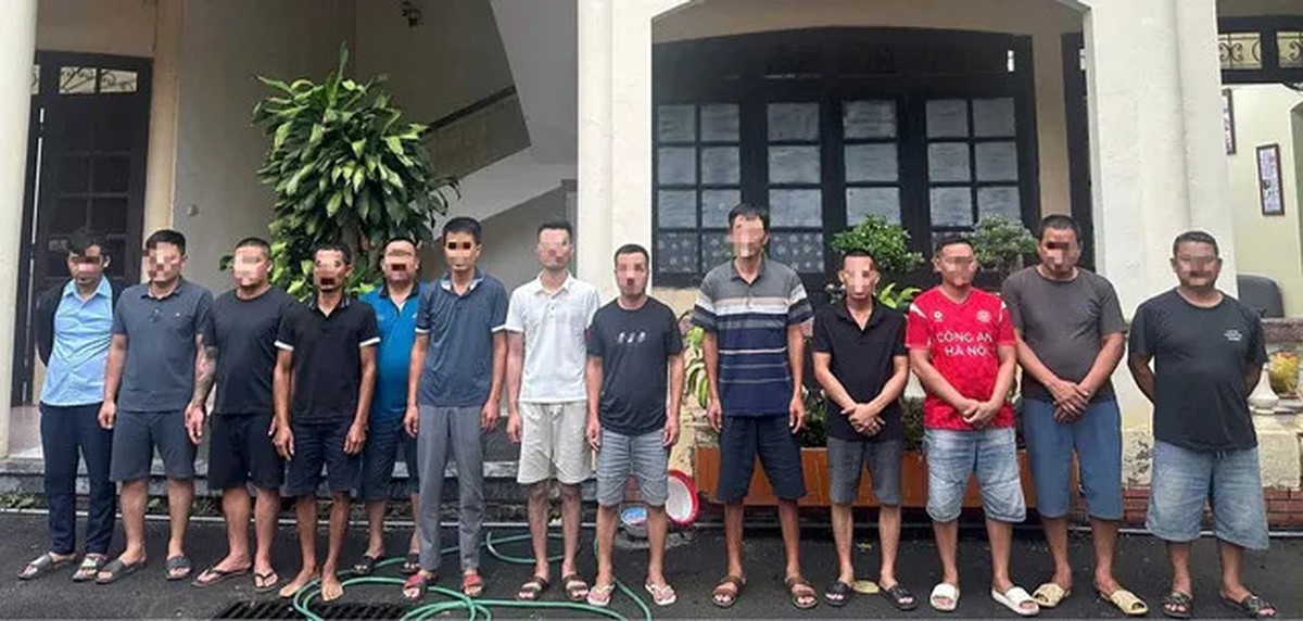 Công an bất ngờ kiểm tra lúc 16 giờ 20 phút: Khởi tố 13 nhân viên lái xe của một công ty