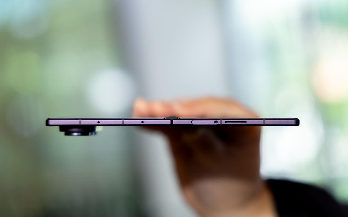 Gần một thập kỷ ra mắt, smartphone màn hình gập...