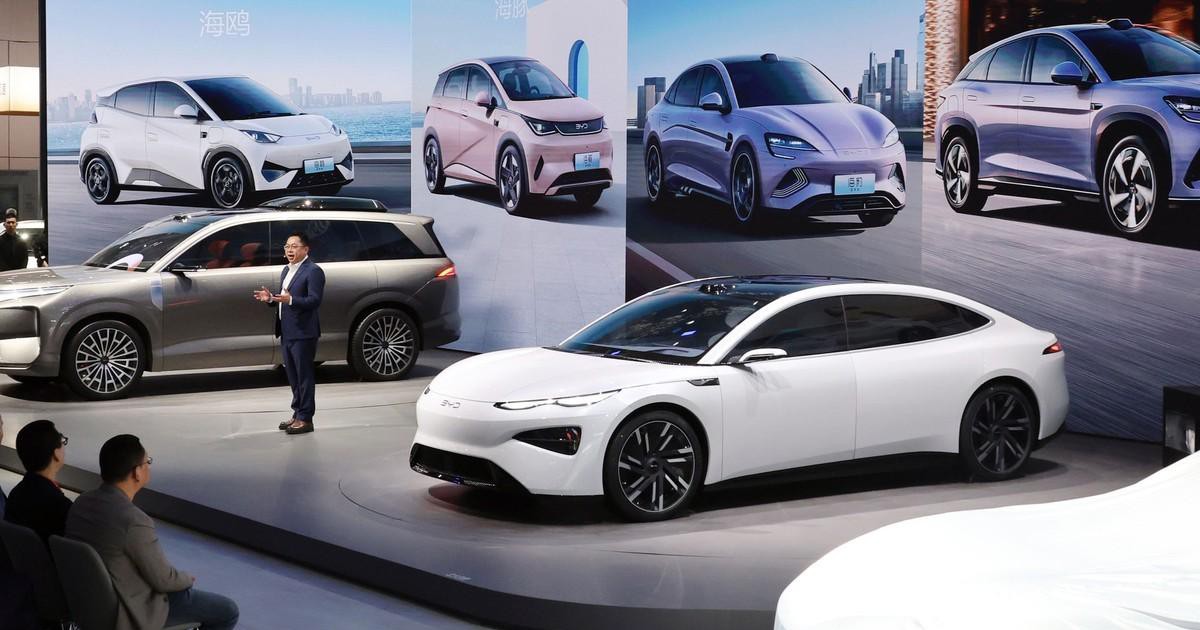 542 mẫu xe mới trong 5 tháng: Phó Chủ tịch BYD mô tả tốc độ ra xe mới của Trung Quốc là "tàn khốc"