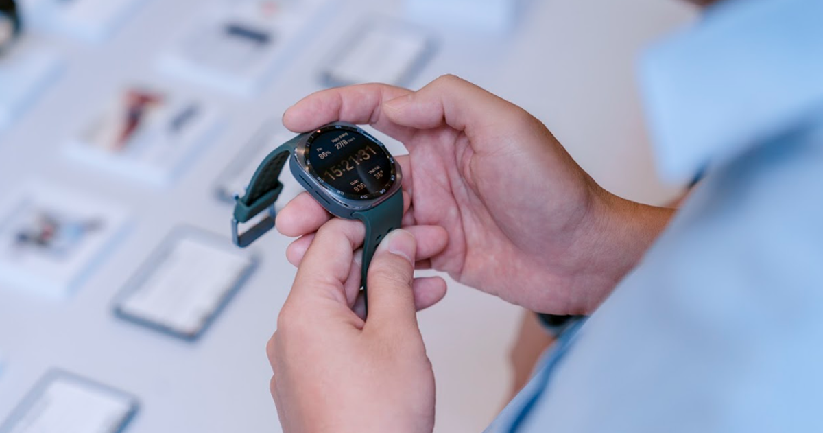 Sau cuộc đua cảm biến, smartwatch đang bước vào cuộc đua dự đoán sức khỏe bằng AI