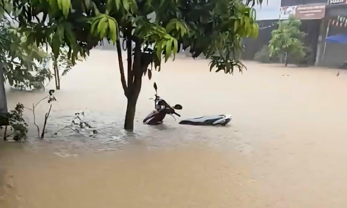 Mưa lớn gây ngập úng nhiều khu vực ở Lào Cai