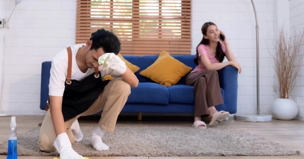 Lấy vợ trẻ hơn 12 tuổi, tôi kiệt sức vì phải rửa bát, lau nhà, "hầu công chúa"