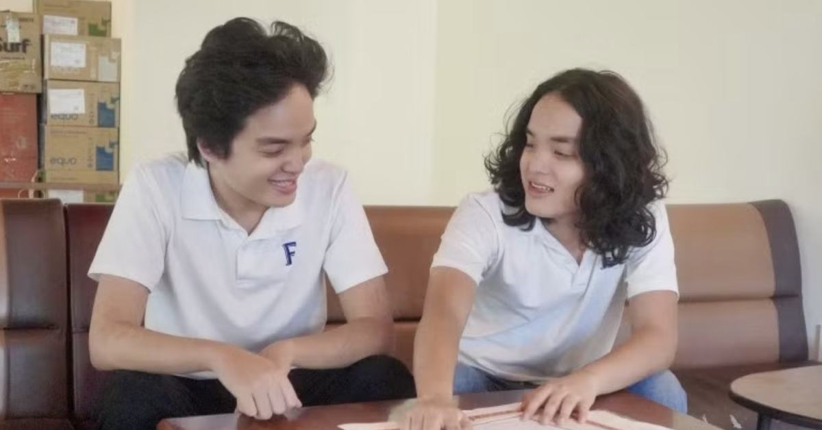 23 tuổi cùng đạt 9.0 IELTS, cặp song sinh tiết lộ cách học tiếng Anh ai cũng có thể làm: Lên Internet tìm đúng thứ mình thích